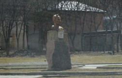 Памятник К. Л. Хетагурову в Верхнем Фиагдоне