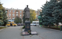 Памятник Советскому солдату (Минеральные Воды)