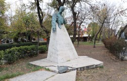 Памятник Фритьофу Нансену, Ереван