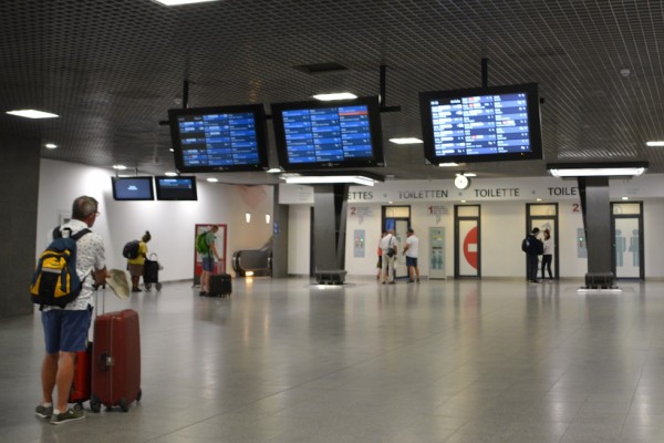 Камера хранения на ж/д вокзале Брюсселя Bruxelles-midi